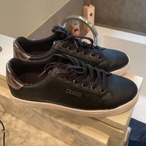 Guess tennis shoes